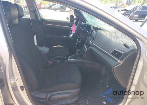 2020 Hyundai Elantra Value Edition z USA, uszkodzony, nr VIN 5NPD84LF0LH628407